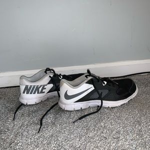nike sneaker!!